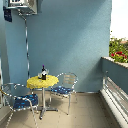 With Wifi - 11694 Apartment Split